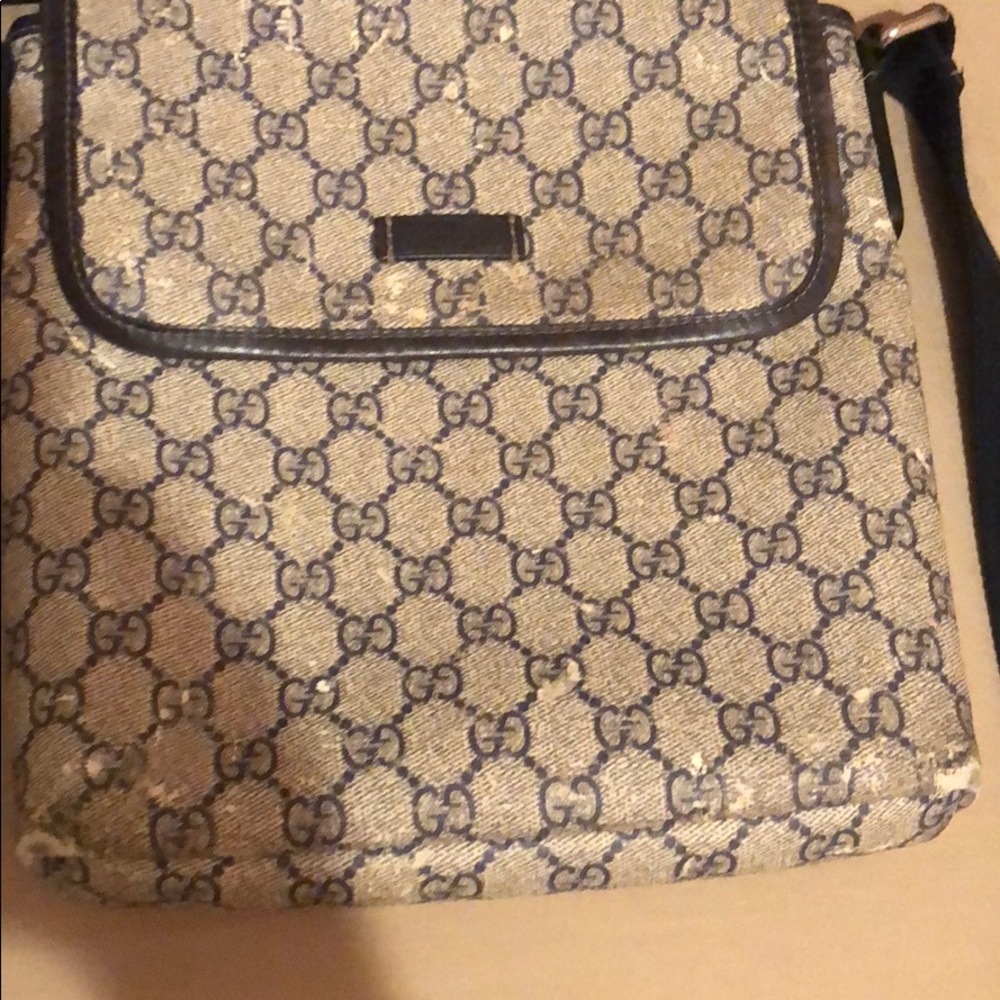 Authentic Gucci crossbody